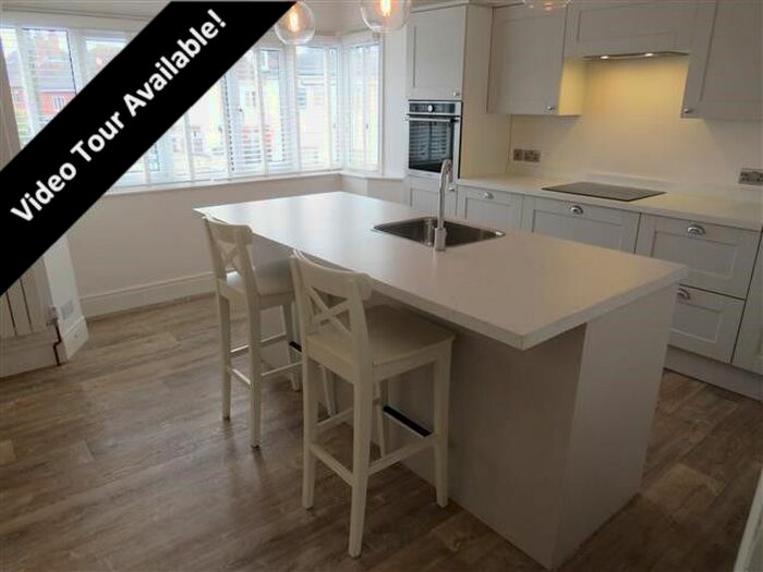 2 Bedroom Flat To Rent In Heathwood Road, Winton, Bournemouth, BH9