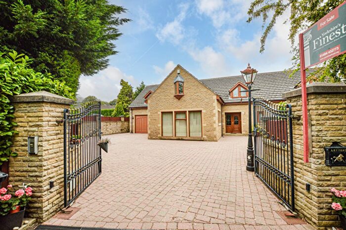 5 Bedroom Detached House For Sale In Stocks Bank Road, Mirfield, WF14