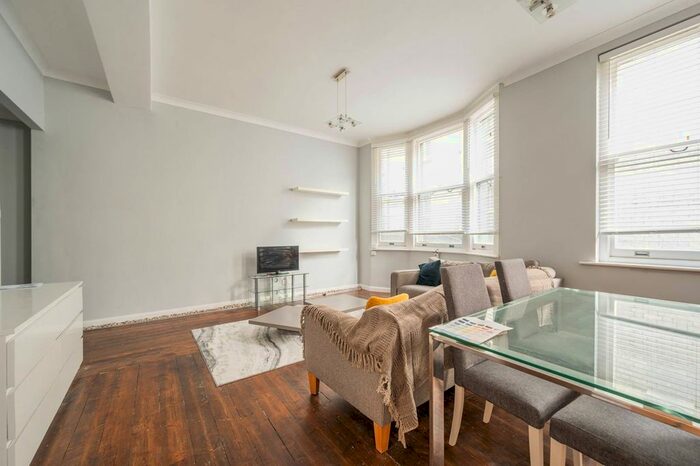 2 Bedroom Flat To Rent In Russell Square Mansions, Bloomsbury, London, WC1B
