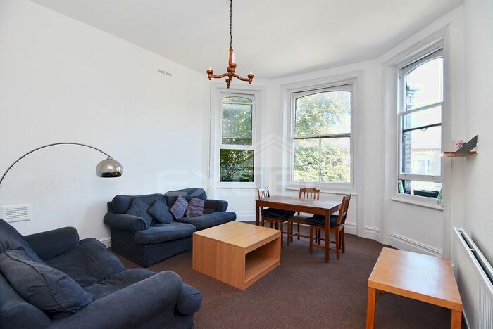 2 Bedroom Flat To Rent In West End Lane, West Hampstead, London, NW6