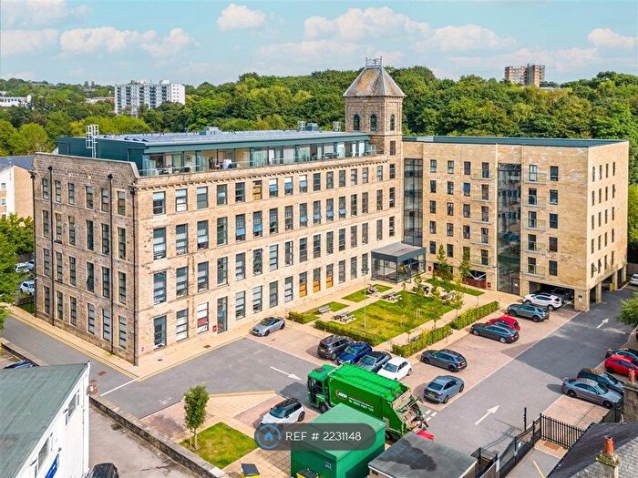 2 Bedroom Flat To Rent In Horsforth Mill, Leeds, LS18