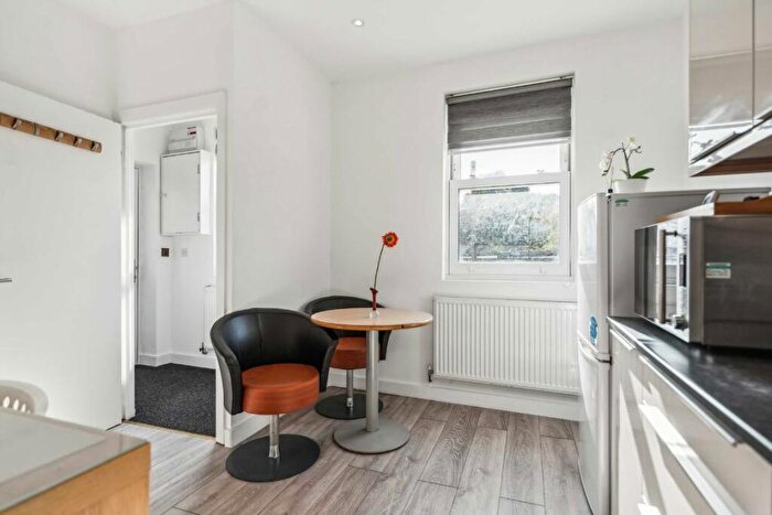 Studio To Rent In Codrington Hill, Honor Oak, SE23