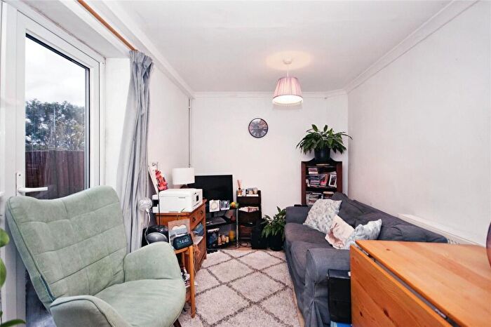 1 Bedroom Flat For Sale In Hottom Gardens, Bristol, Somerset, BS7