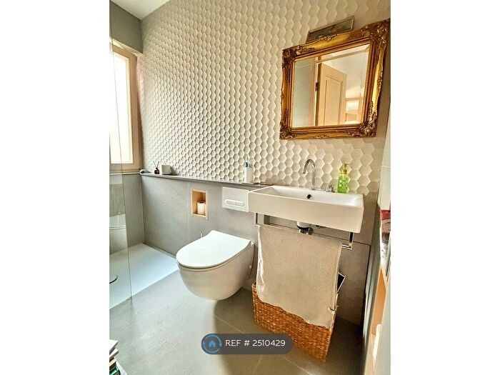 3 Bedroom Maisonette To Rent In Kimble Road, London, SW19