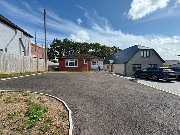 3 Bedroom Detached Bungalow For Sale In Gelligaer Road, Trelewis, Treharris, CF46