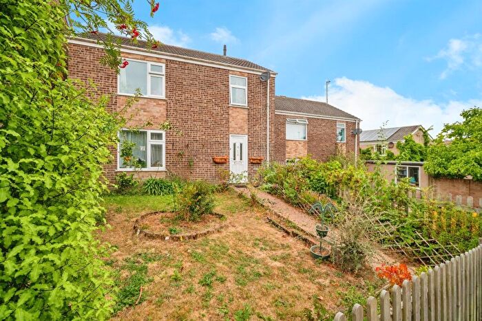 3 Bedroom Detached House For Sale In Grays, Weymouth, DT4