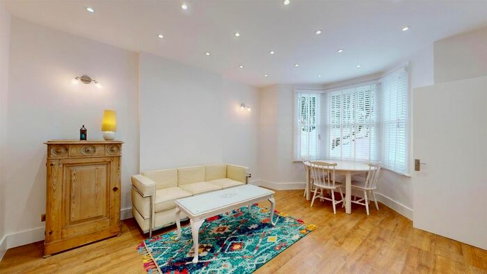 1 Bedroom Flat To Rent In Earls Court Gardens, London, SW5