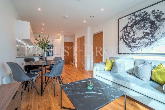 1 Bedroom Apartment To Rent In The Axium, Windmill Street, Birmingham, B1