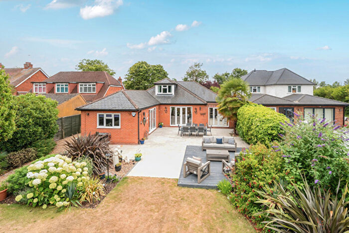 5 Bedroom Detached House For Sale In Reading Road, Woodley, Reading, Berkshire, RG5