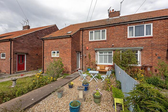 2 Bedroom Flat For Sale In Church Lane, Gosforth, Newcastle Upon Tyne, NE3