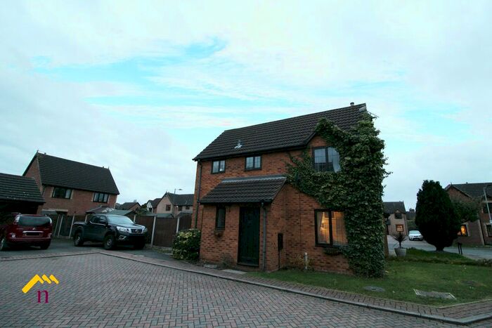 3 Bedroom Semi-Detached House To Rent In Fen Court, Edenthorpe, Doncaster, DN3