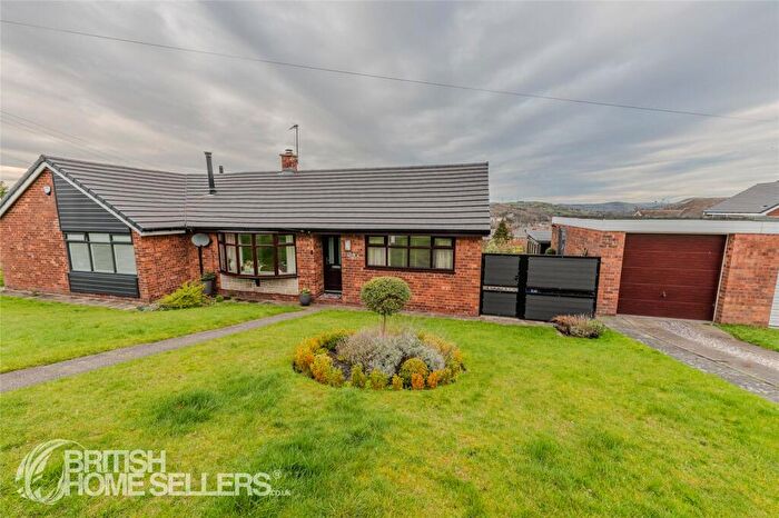 2 Bedroom Bungalow For Sale In Oak Tree Crescent, Stalybridge, Greater Manchester, SK15