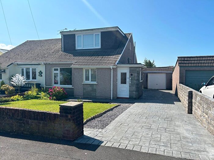 3 Bedroom Semi-Detached Bungalow For Sale In Merlin Crescent, Bridgend, CF31