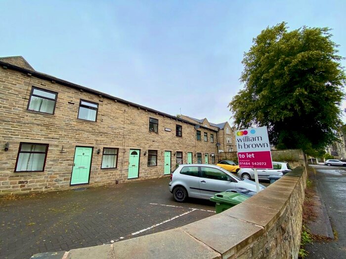 1 Bedroom House To Rent In Elmwood Close, Huddersfield, HD1