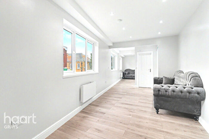 1 Bedroom Flat To Rent In George Street, Grays, RM17