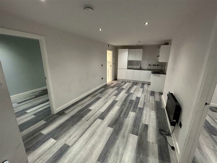 2 Bedroom Apartment To Rent In Coventry Road, Birmingham, B26