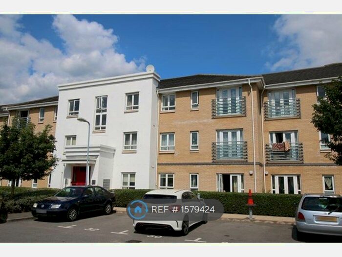 2 Bedroom Flat To Rent In Sovereign Heights, Colnbrook, SL3
