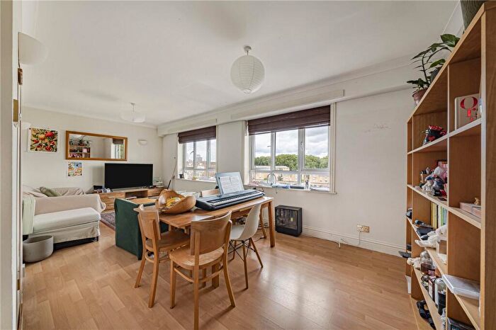 2 Bedroom Apartment For Sale In Rainbow Quay, London, SE16