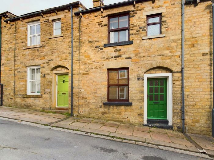 2 Bedroom Terraced House To Rent In Queen Street, Skipton, BD23