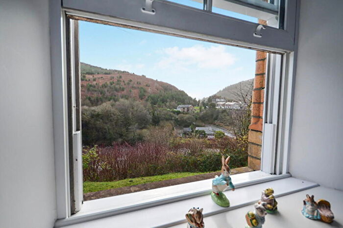 3 Bedroom Semi-Detached House For Sale In Station Road, Pontrhydyfen, SA12