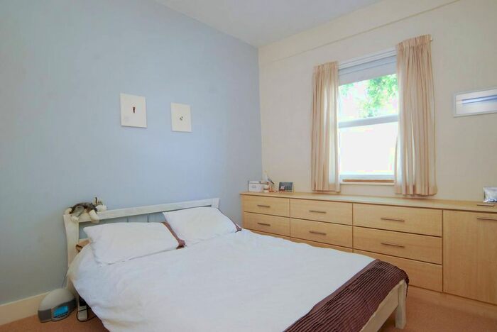 2 Bedroom Flat To Rent In Windmill Road, South Ealing, Brentford, TW8