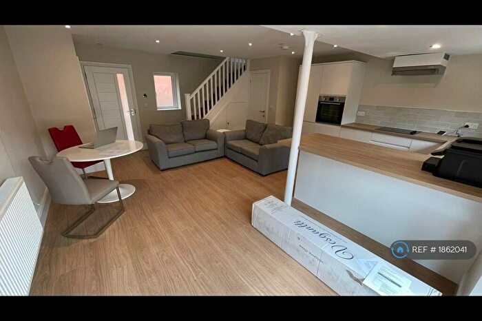 1 Bedroom Terraced House To Rent In Williams Court, Cullompton, EX15