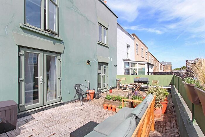 1 Bedroom Flat To Rent In Choumert Road, London, SE15