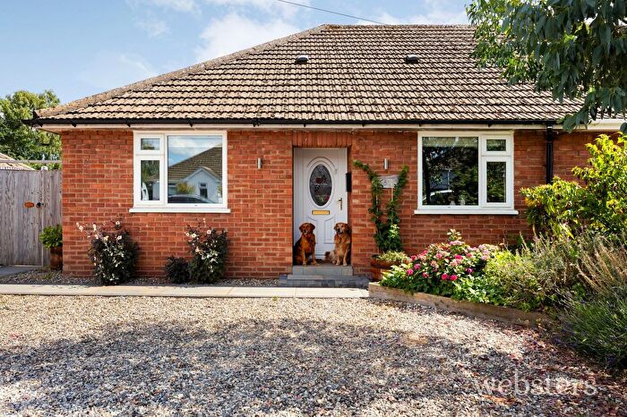 2 Bedroom Semi-Detached Bungalow For Sale In Moore Avenue, Norwich, NR6