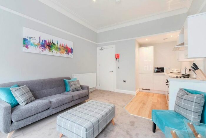 2 Bedroom Flat To Rent In Dudley Drive, Hyndland, Glasgow, G12