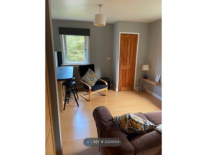 Studio To Rent In Buckstone Circle, Edinburgh, EH10