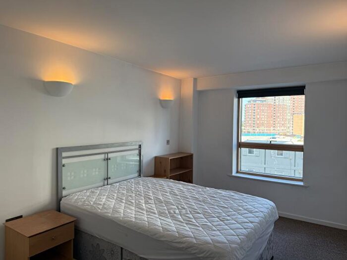 2 Bedroom Apartment To Rent In Whitehall Waterfront, LS1