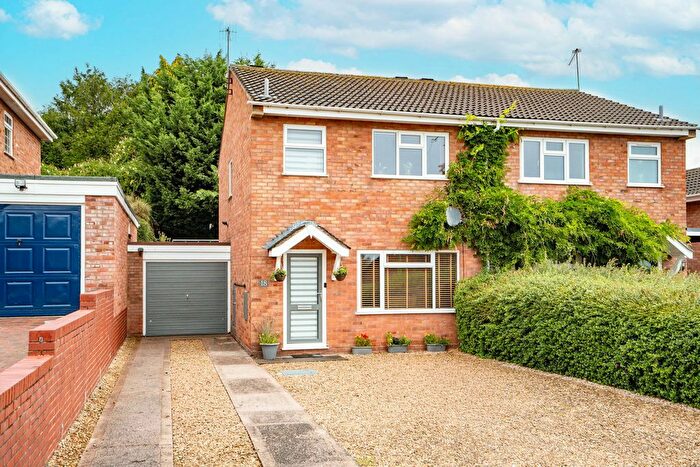 3 Bedroom Semi Detached House For Sale In Walnut Crescent, Malvern, Worcestershire, WR14