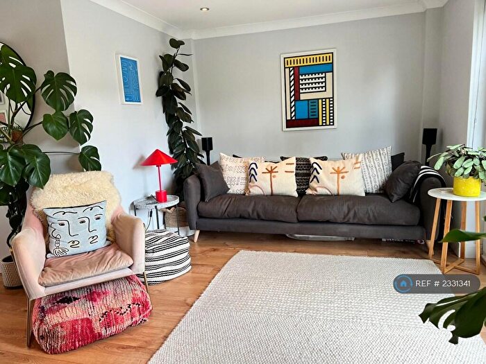 5 Bedroom Semi-Detached House To Rent In Avril Way, London, E4