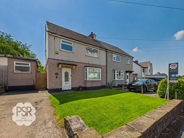 3 Bedroom Semi-Detached House For Sale In Ollersett Avenue, New Mills, SK22
