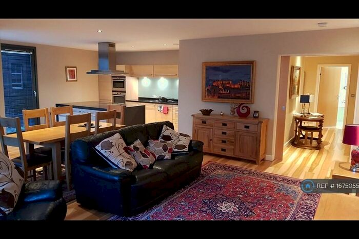 3 Bedroom Flat To Rent In Eyre Place, Edinburgh, EH3