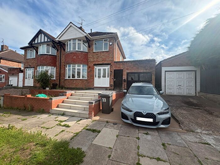 3 Bedroom Semi-detached House For Sale In Wintersdale Road, Leicester, LE5