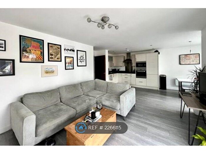 2 Bedroom Flat To Rent In Midlothian Court, Gateshead, NE8