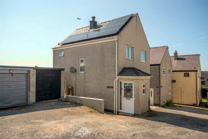 3 Bedroom Detached House For Sale In Caeau Gleision, Rhiwlas, Bangor, Gwynedd, LL57