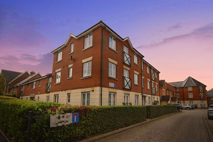 1 Bedroom Apartment For Sale In Gerard Gardens, Great Baddow, Chelmsford, CM2