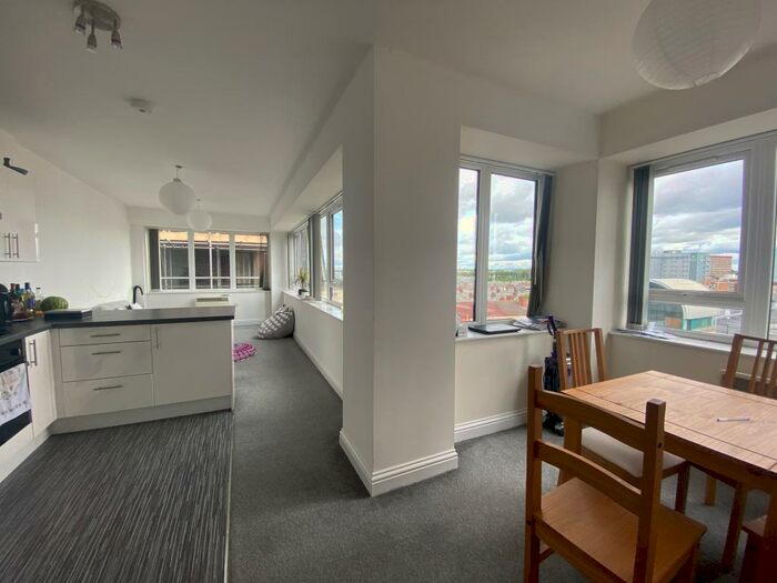 1 Bedroom Apartment To Rent In Guild House, SN1