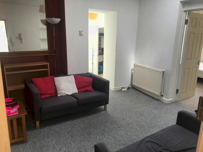4 Bedroom Flat To Rent In Boyces Avenue, Bristol, BS8