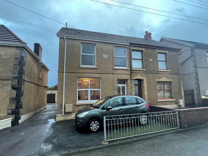 3 Bedroom House To Rent In Furnace Terrace, Pontyberem, Carmarthenshire, SA15