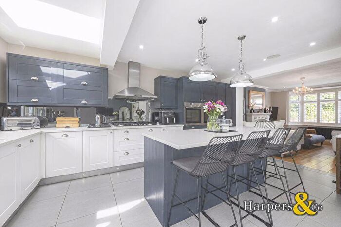 4 Bedroom Semi Detached House To Rent In Arcadian Avenue, Bexley, DA5