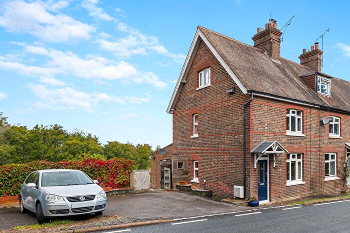 3 Bedroom End Of Terrace House For Sale In Gallipot Hill, Hartfield, TN7