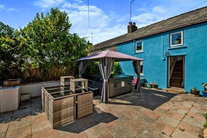 2 Bedroom Property To Rent In Carmarthen Road, Kilgetty, SA68