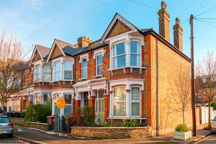 2 Bedroom Maisonette To Rent In Cleveland Park Crescent, Walthamstow, London, E17