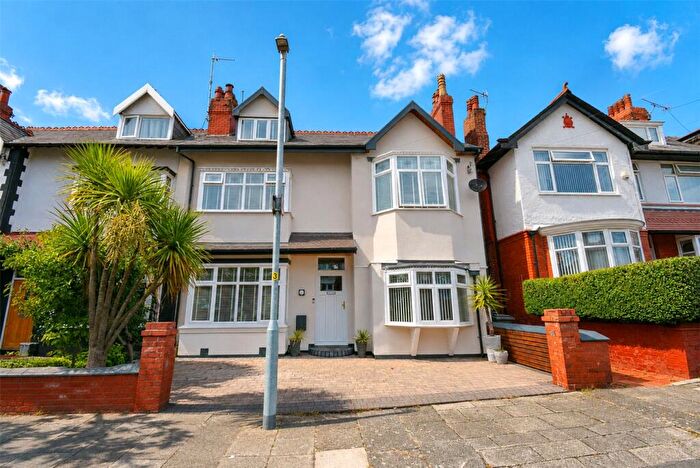 6 Bedroom Semi Detached House For Sale In Sandymount Drive, Wallasey, Wirral, CH45