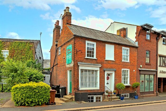 1 Bedroom Flat To Rent In Verulam Road, St.Albans, AL3