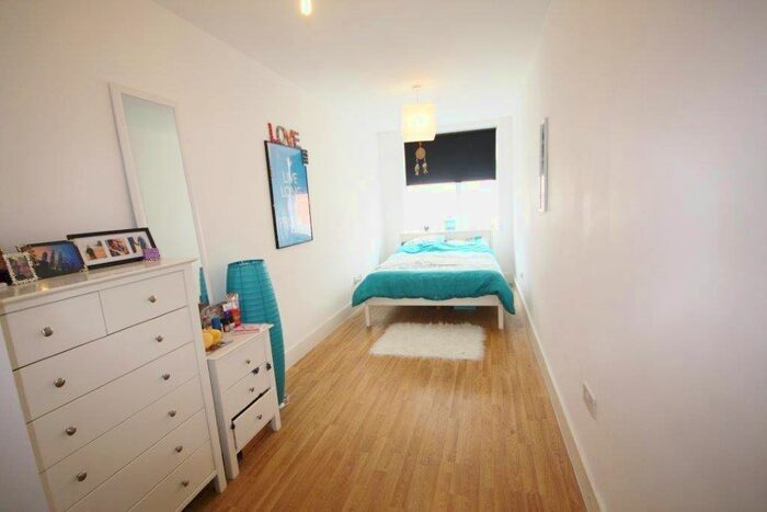 1 Bedroom Flat To Rent In Brixton Road, Brixton, London, SW9