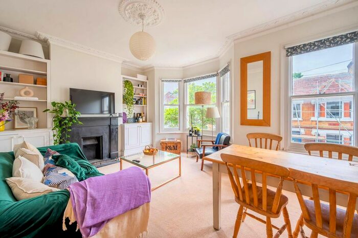 2 Bedroom Flat To Rent In Claxton Grove, Hammersmith, London, W6